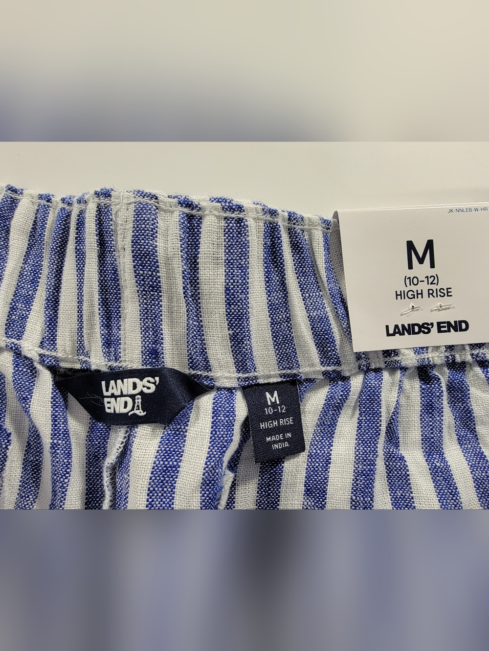 NEW Lands End Women's 100% Linen High Rise Pull On Nautical Stripe Shorts Medium - Picture 2 of 9